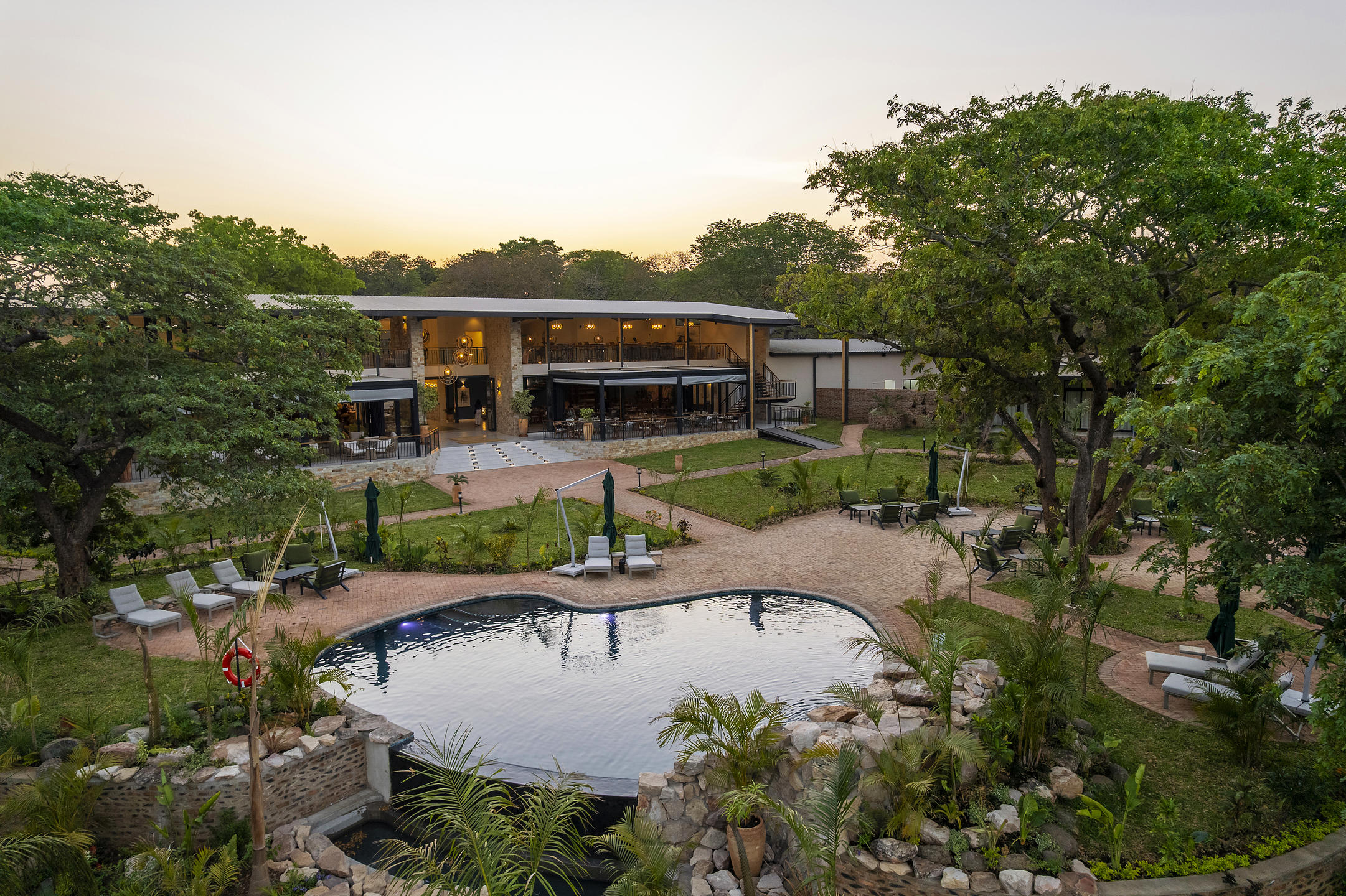 Waterfalls Lodge - 1